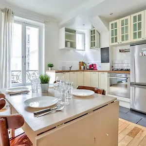 Appartement Quartier Pigalle Free Netflix, Paris