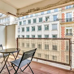 Appartement Quartier Arc De Triomphe Free Netflix, Paris