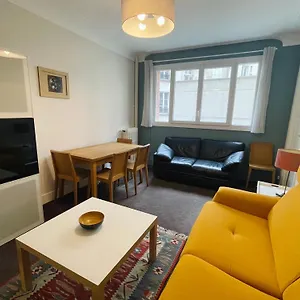 Appartement Cambronne 4 Tour Eiffel, Paris