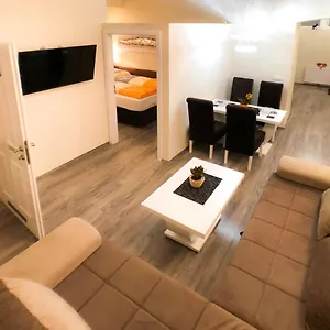 deluxe-apartment-1180.vienna-besthotels.com/